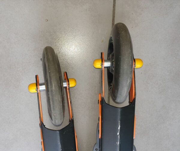 Une paire de ski-roues R8 WAHIA avec roues PU Ø 125 mm ( sans anti-recul ) d'occasion – Image 6