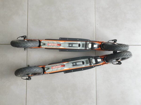 Une paire de ski-roues R8 WAHIA CROSS avec roues pneumatiques Ø 150 mm et système anti-recul sur les roues avant – Image 8