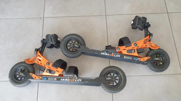 Une paire de V8 LIFT Cross 2R d'occasion